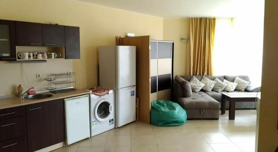 Апартаменты В Никеа Парк Golden Sands Διαμέρισμα